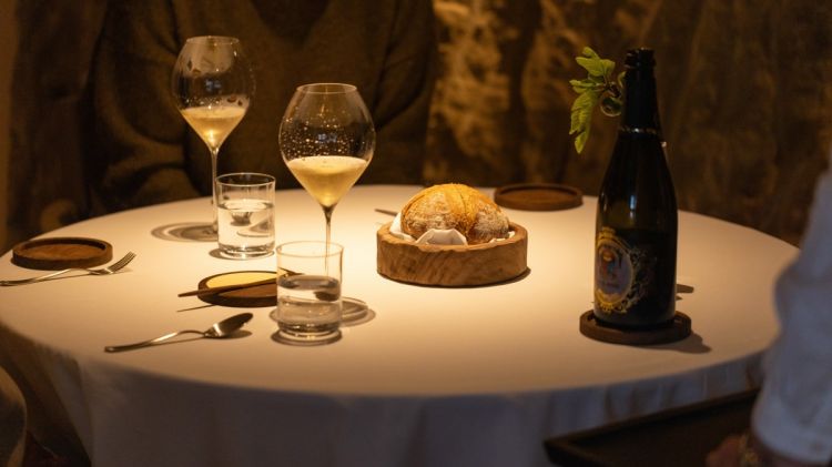 A cena, presso il ristorante Oreade, fine dining del Monteverdi
