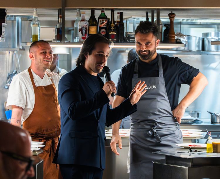 Da sinistra, lo chef Leonardo D'Ingeo, al timo
