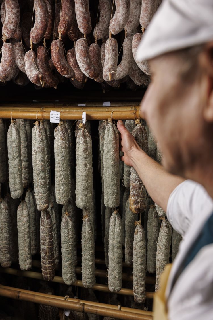 I salumi prodotti in cascina
