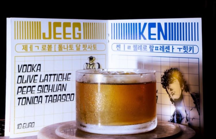 Dalla drink list di Tabasco n.6, il drink Jeeg a base di Vodka, olive lattiche, pepe Sichuan e tonica Tabasco