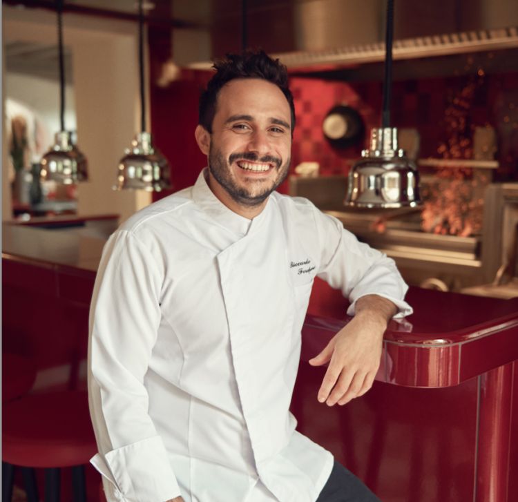 Riccardo Forapani è lo chef del ristorante Cavallino di Maranello, in provincia di Modena
