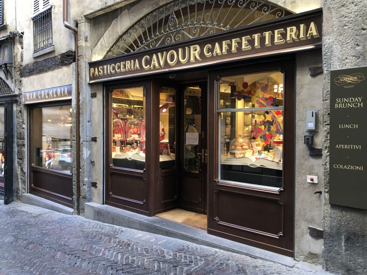 La pasticceria Cavour 1880 a Bergamo Alta
