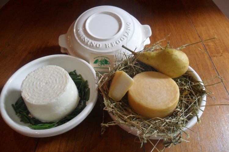 L’Asinino Reggiano, ora fuori produzione e, sotto, Montebaducco