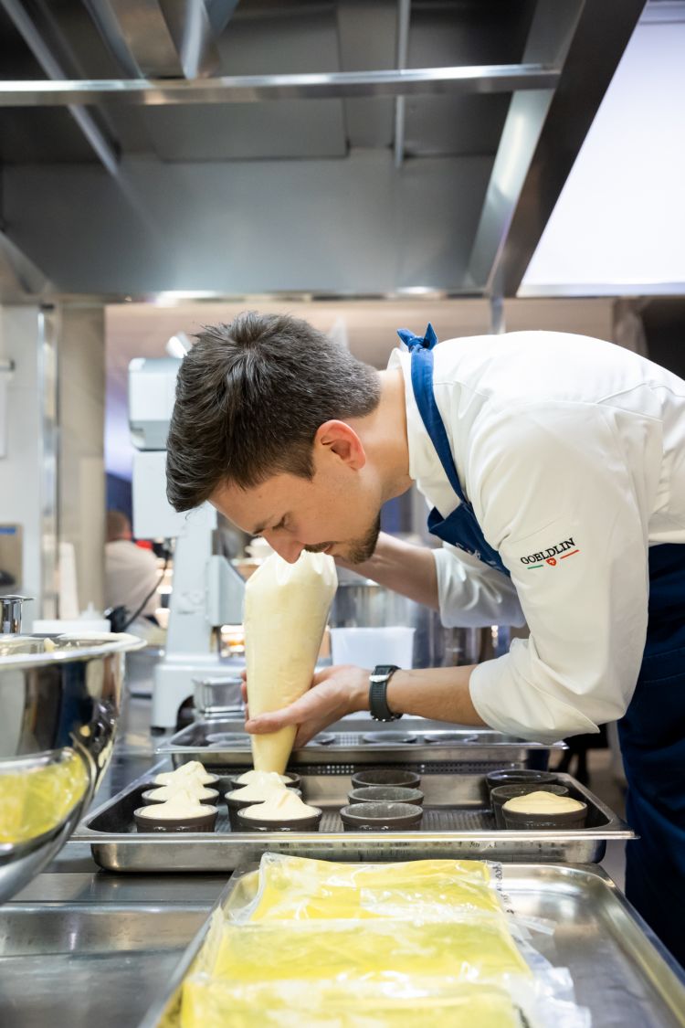 Griffa e la preparazione del souffl&eacute;
