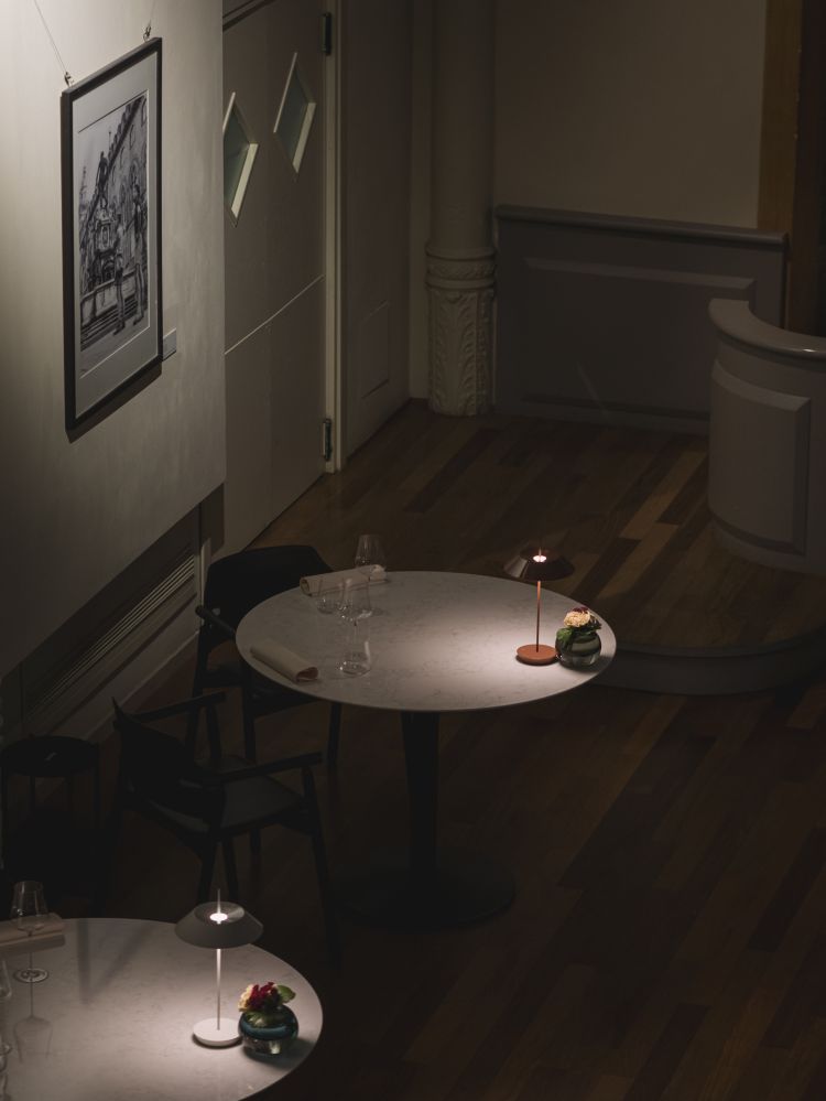 La sala del ristorante I Portici, a Bologna, sorge l&igrave; dove prima viveva un teatro
