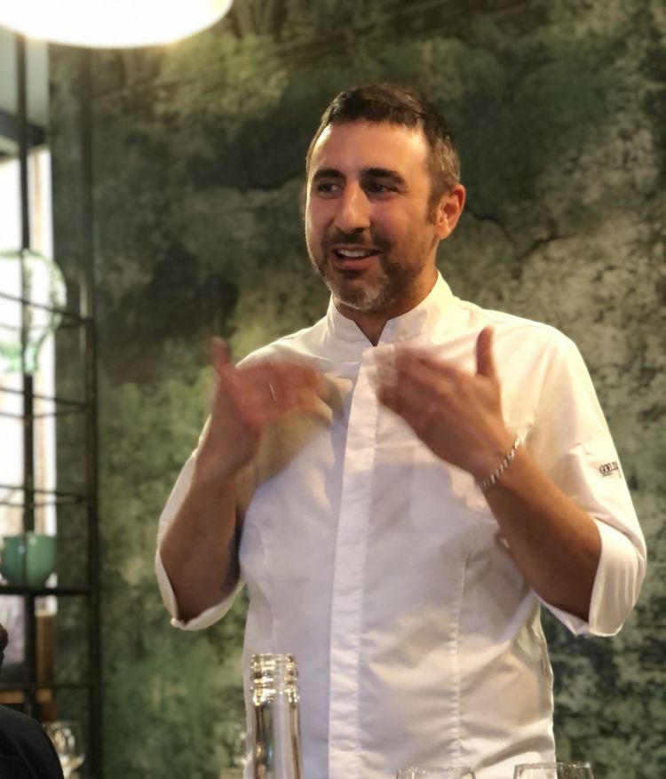 Gianni Di Lella, campano di origine, trapiantato nel modenese assieme alla sua famiglia, è l'anima della pizzeria La Bufala di Maranello, in provincia di Modena
