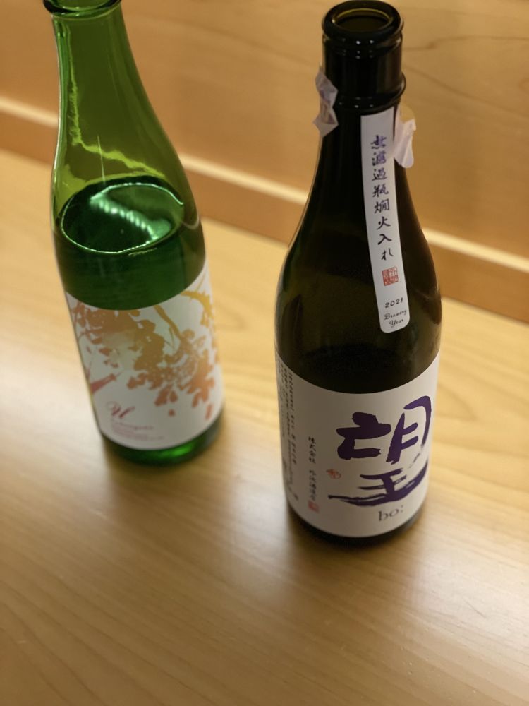 Non solo sushi, ma anche sake a volontà e una carta di vini che esclude rigorosamente i rossi, inadatti al percorso degustazione studiato da Preite
