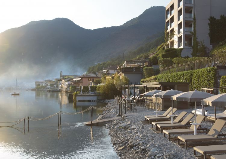 La vista dalla spiaggia privata del Filario Hotel&