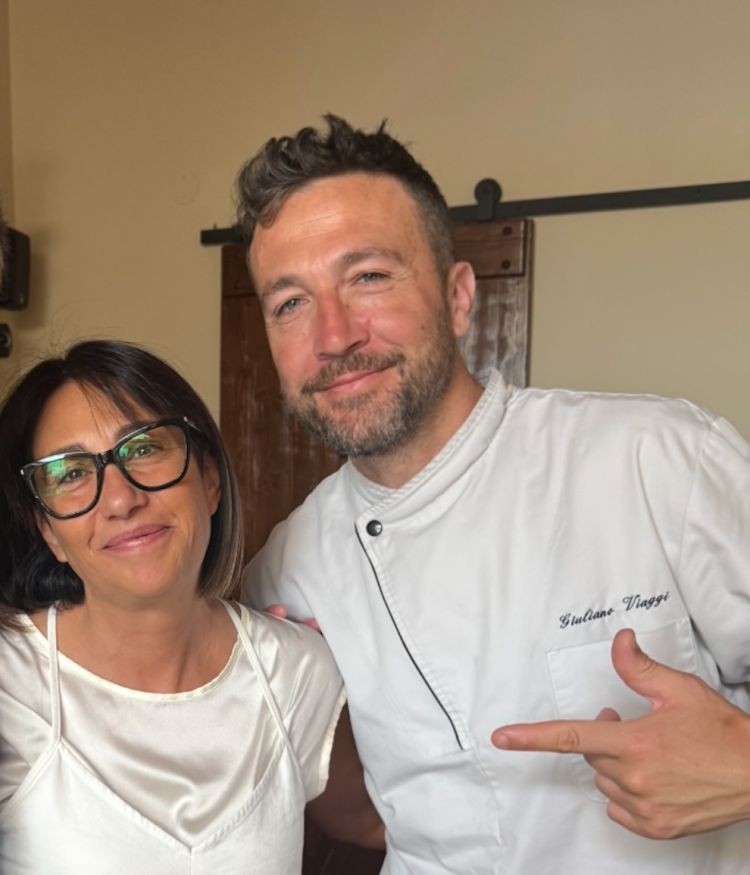 Giorgiana Guidi, titolare del Relais Il Grottino con lo chef Giuliano Viaggi