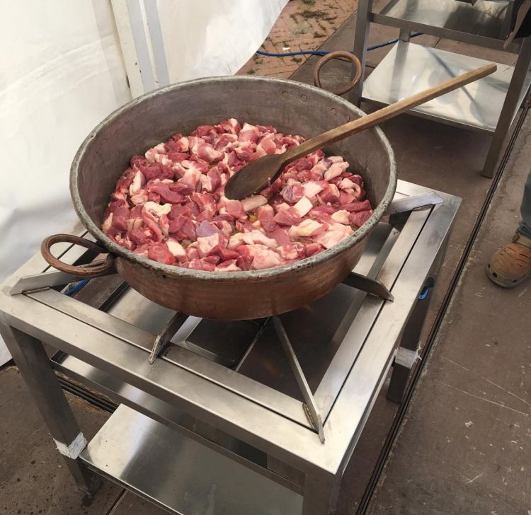 Non solo costine, ma anche soffritto con peperoni sott'aceto e patate
