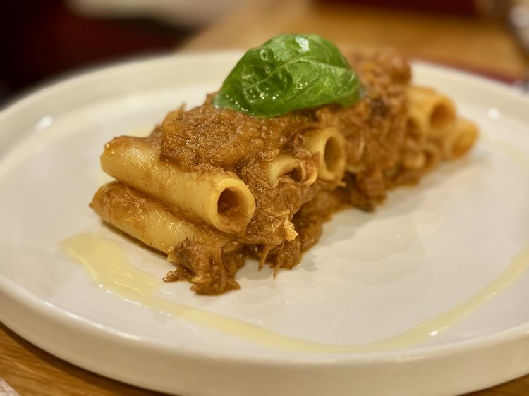 Gli Ziti alla Genovese di Januarius, ristobottega
