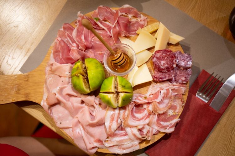 Il tagliere di salumi e formaggi
