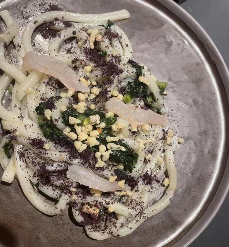 Udon, garum di gamberi, gambero crudo, tenkasu