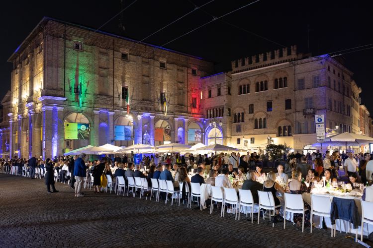 La suggestiva cornice della Cena dei Mille a Parma