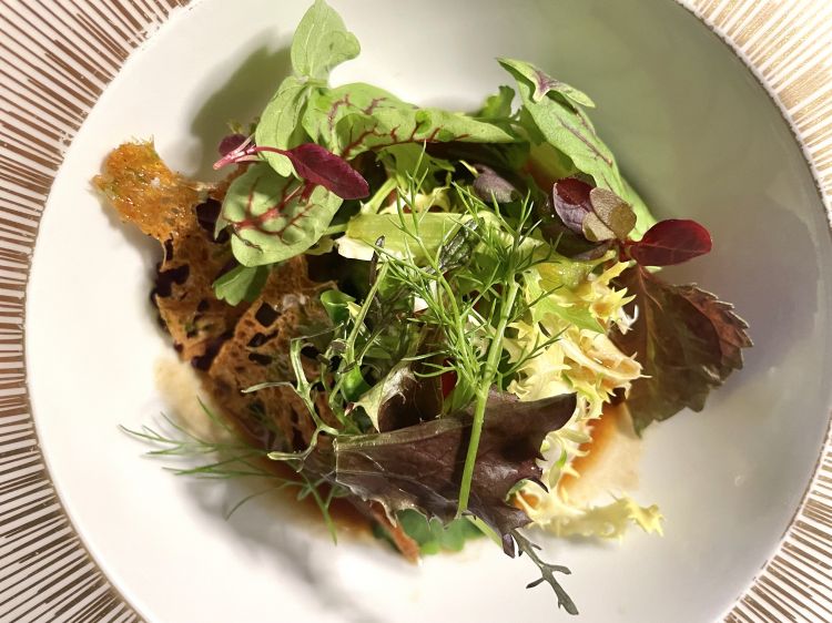 Terrina di carne, foglie e sugo d'arrosto
