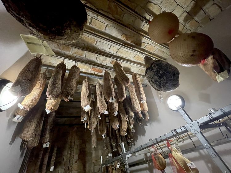 La cella di stagionatura di salumi e formaggi