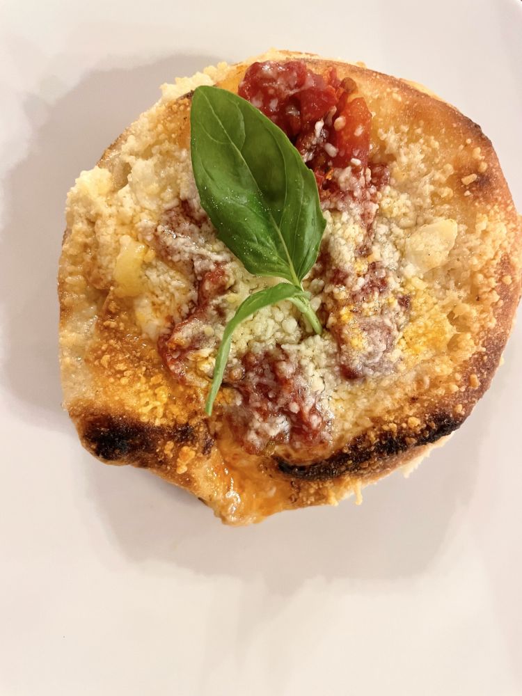 La pizza fritta e soffritta con la zammedda