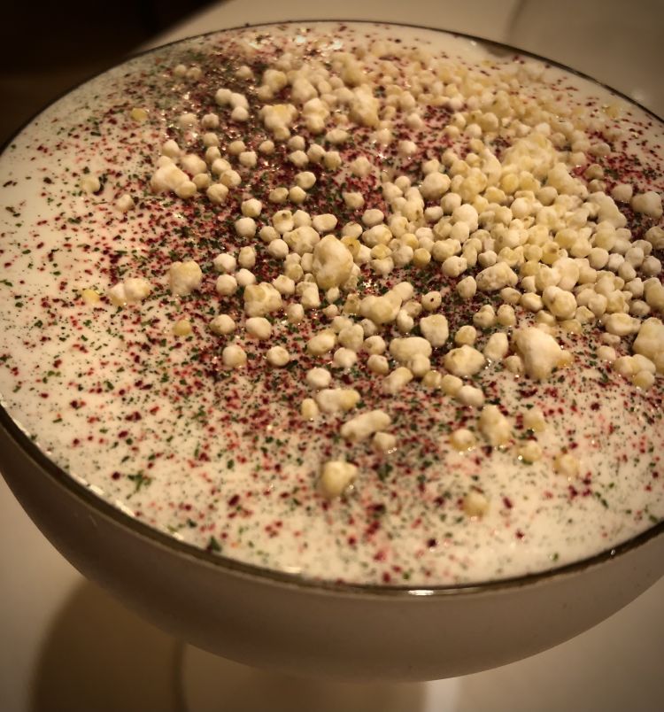 Un dessert fresco e leggero con un cuore d'anguria