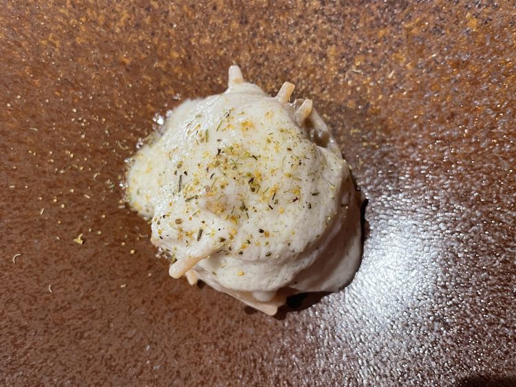 Spaghetto, mandorle, olive, limoni sotto sale, polline di finocchietto
