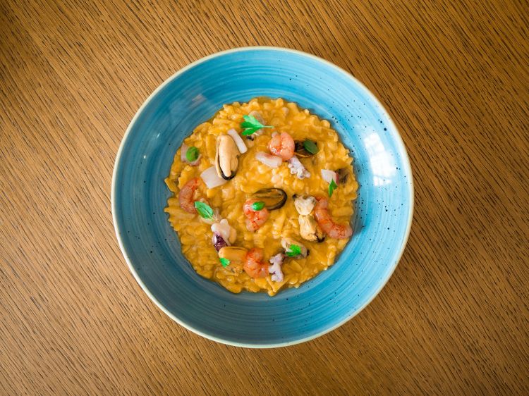 Pasta fresca grattuggiata ai frutti di mare: la ri