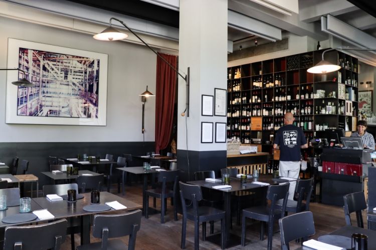 ...e sala del Ratanà

