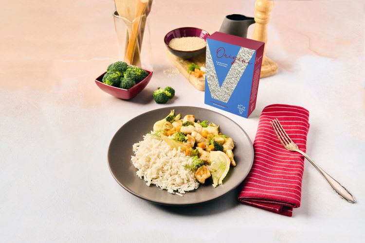 Idee in cucina: Riso basmati al cocco, straccetti di pollo e verdure
