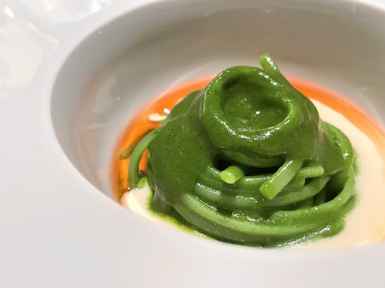 Linguine Senatore Cappelli, concentrato di cime di rapa, mandorla, peperoncino
