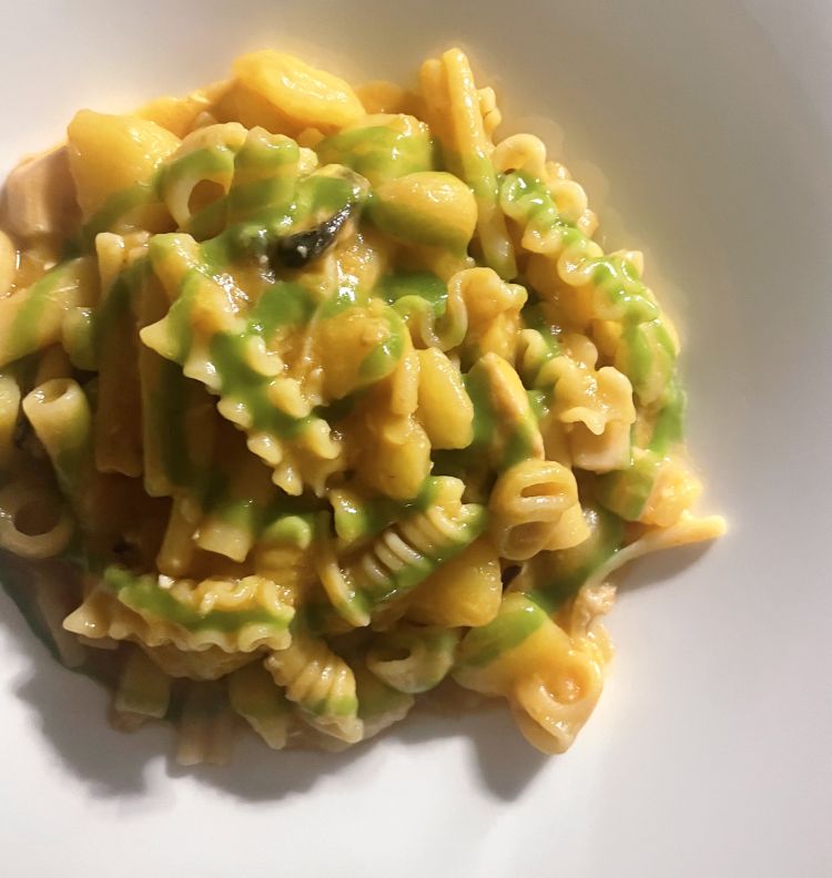 Pasta “ammiscata” con patate e ragù di mare