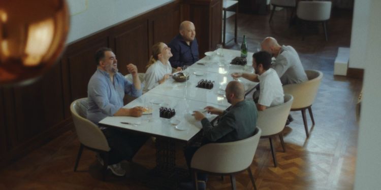 I protagonisti del cortometraggio Sbrigàte riun