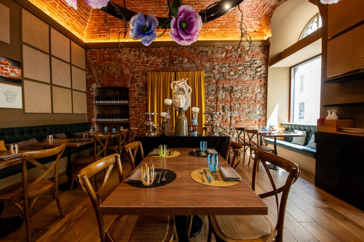 Un dettaglio della sala di Sestogusto. Foto di Chiara Schiaratura