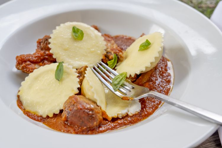 Ravioli delle feste, una specialità de I Banchi 