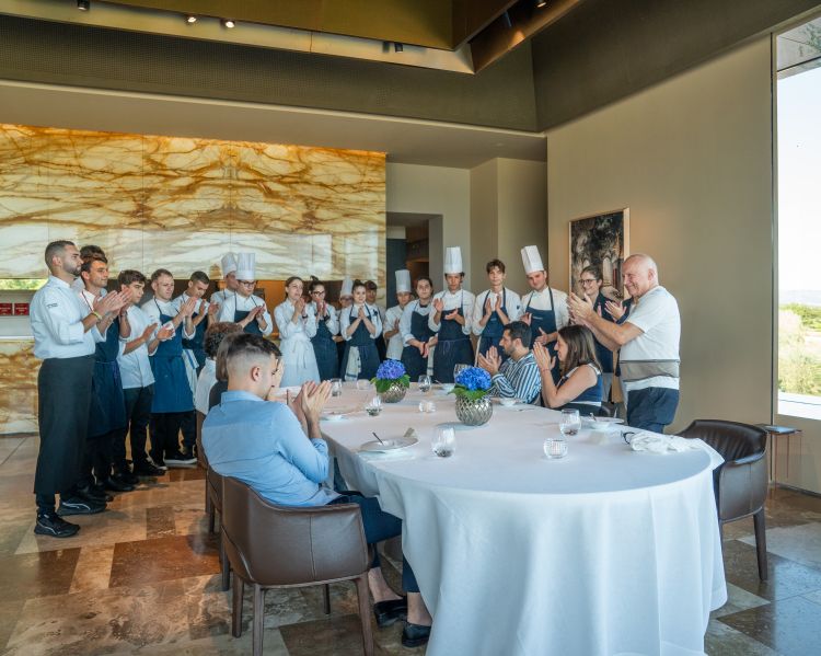 Tutto il team di Arnolfo ristorante durante la prima prova nel nuovo menu