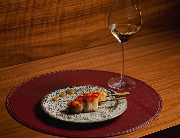 Spiedino di merluzzo glassato con salsa al miso
