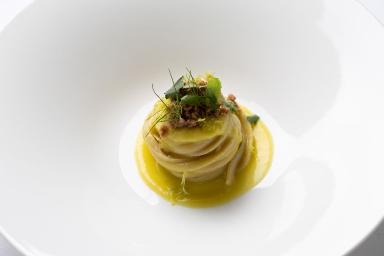 Linguina trafilata in casa, bottarga di tonno e ag