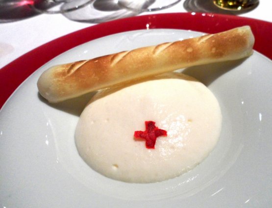 Spuma di fondue di Gruyere e Vacherin fribourgeois