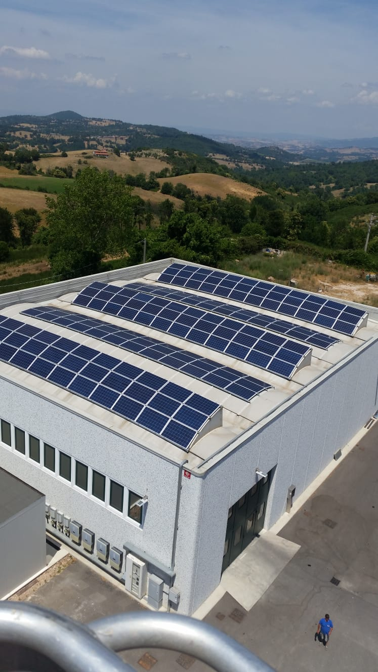 Azienda green: non poteva mancare un efficiente impianto fotovoltaico
