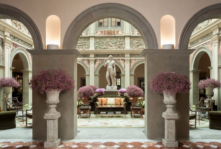 L'elegante Lobby del Four Seasons Hotel Firenze
