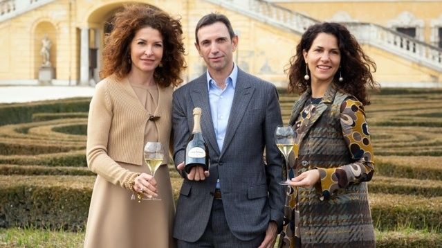 Da sinistra: Francesca Terragni (Direttore marketing generale di Moët Hennessy Italia), Frédéric Panaïotis, Silvia Rossetto (Senior brand manager Ruinart Italia)
