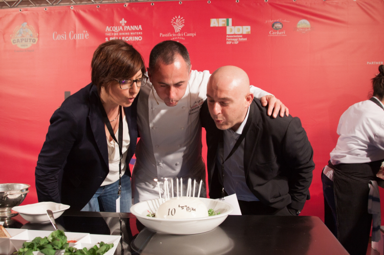 Francesco Apreda a LSDM 2017 con i due organizzatori, Barbara Guerra e Albert Sapere
