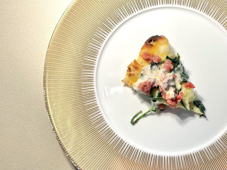 Francesco Martucci: Johan Sebastian Bach (spinaci al burro di Normandia, fiordilatte dei Monti, tartare di manzetta prussiana, alici fermentate al limone, uovo di bianca livornese pastorizzato)