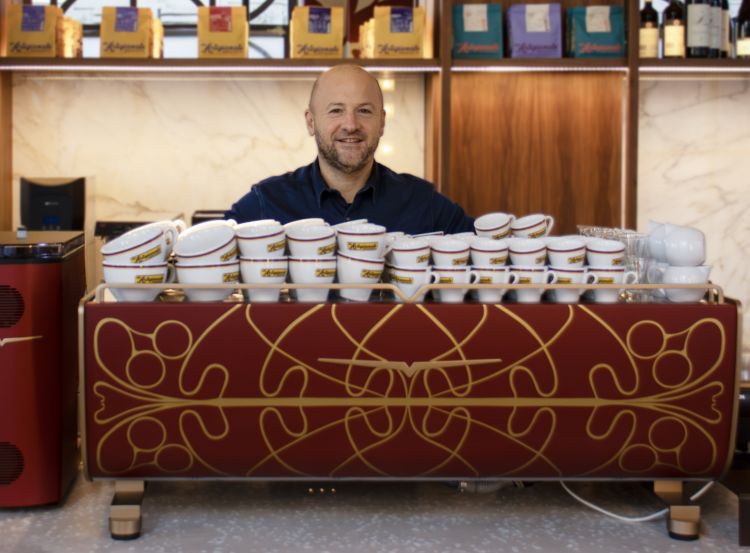 Francesco Sanapo, pluripremiato campione barista e