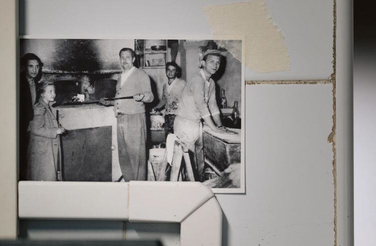 Una foto al Pepe in Grani ritrae il nonno e il pad