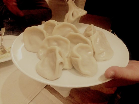 Khinkali, gli squisiti ravioli di carne del ristorante georgiano Shoti, Mechnykova 9 a Kiev, +38.044.3399399