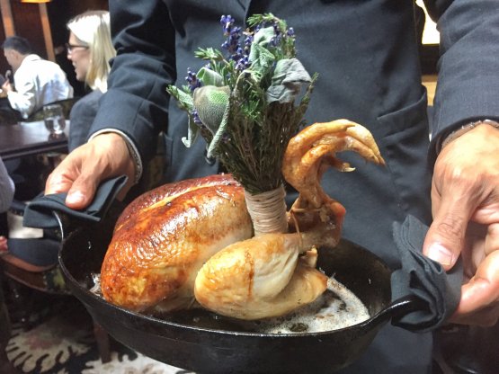 Pollo arrosto con foie gras e tartufo, la magistra