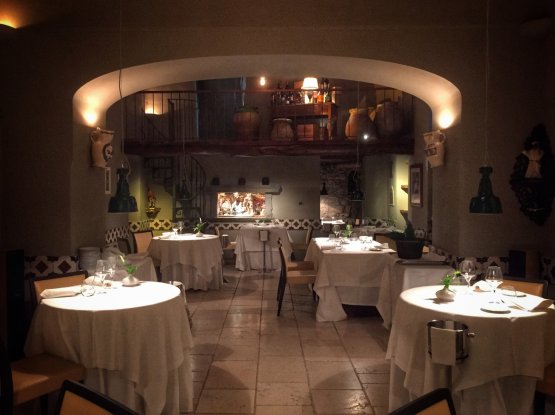 Nuova veste per la sala dell'Antica Osteria No