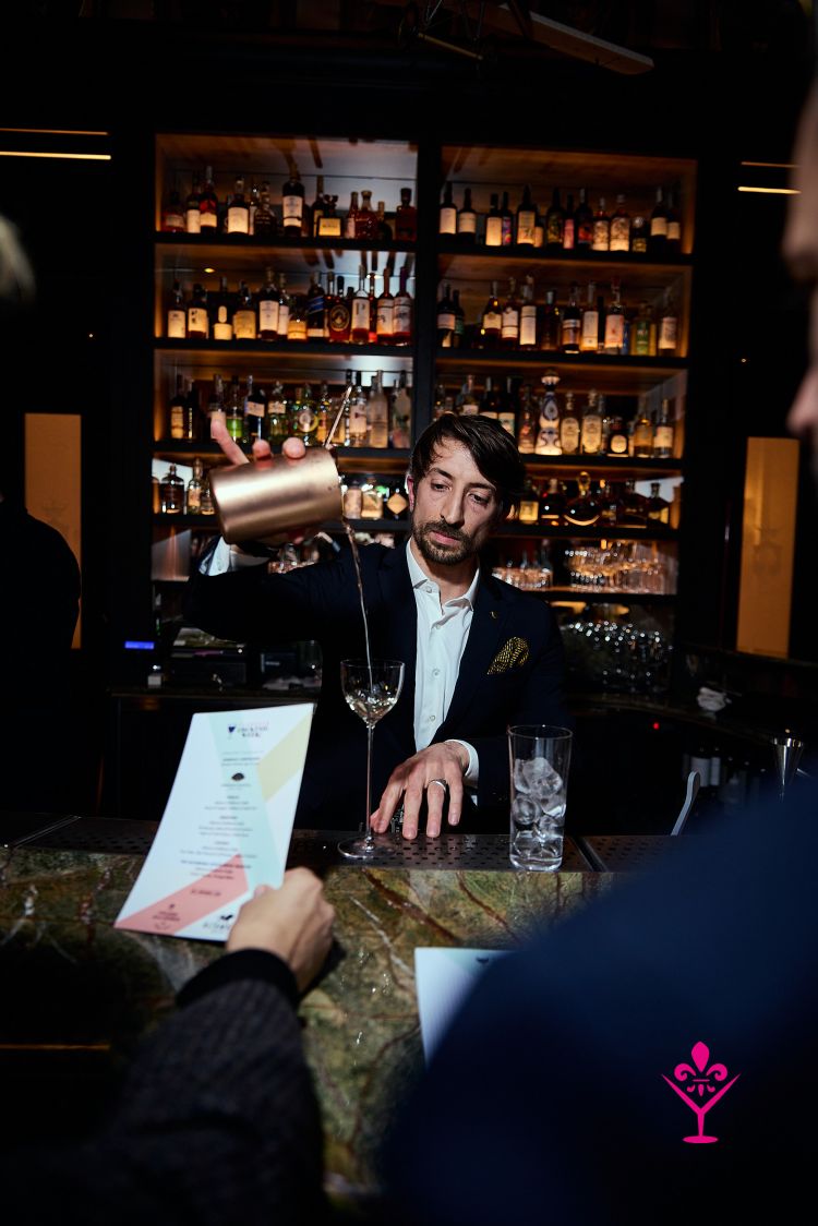 Tra i numerosi eventi, il nuovo cocktail bar di Collegio alle Querce ha ospitato barman d'hotel di prestigio come Gabriele Contatore del Mandarin Oriental di Como e Antonio Ferrara dell'Aman Venice; un omaggio alla miscelazione e all'ospitalità di lusso. Foto credits Marco Cellai