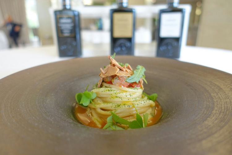 Spaghetti with cream of wild mustard, prawn, bottarga, dry tomato, lemon and sorrel by Gabriele Di Vincenzo
