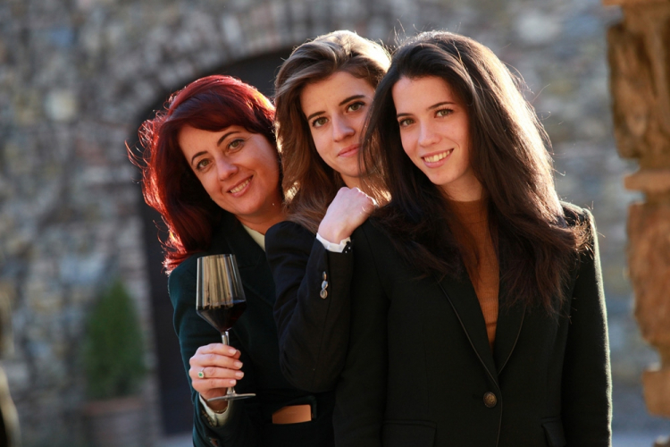Gigliola Giannetti con le figlie Viola e Sofia