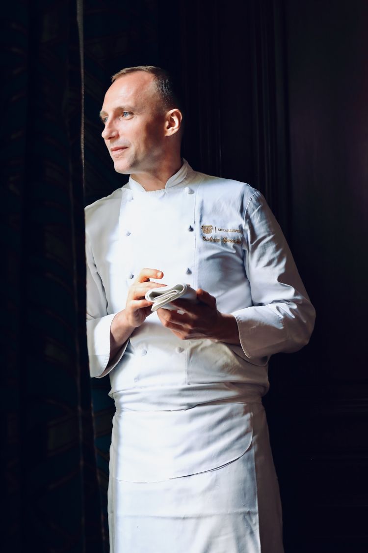 Un bel ritratto di chef Giuliano Sperandio (foto archivio Le Taillevent)
