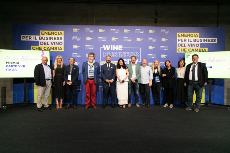 La Giuria del premio Carta Vini a Milano Wine Week 
